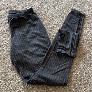 Splendid Charcoal Houndstooth Leggings with Zippers